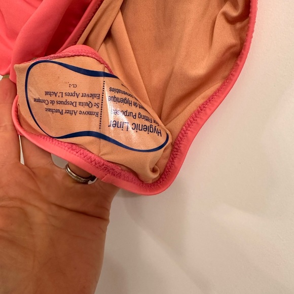 Re-imagine by J Crew one piece bathing suit 🩱 - Picture 3 of 4